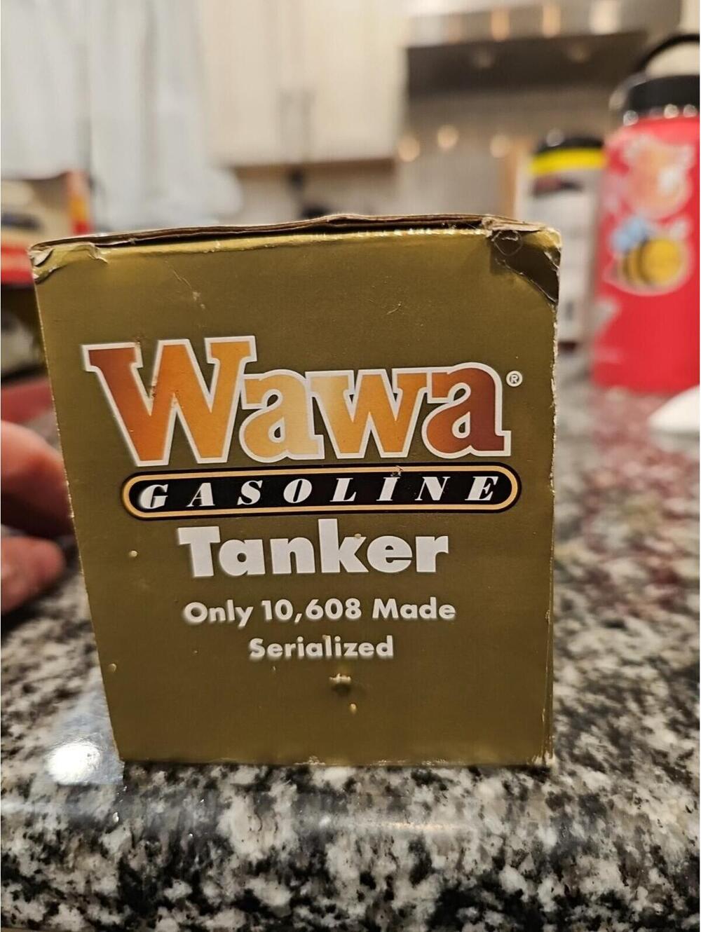 WAWA GASOLINE TOY TANKER 1ST IN SERIES (LIGHTS, SOUND AND COINBANK) RARE!!! - Picture 6 of 6